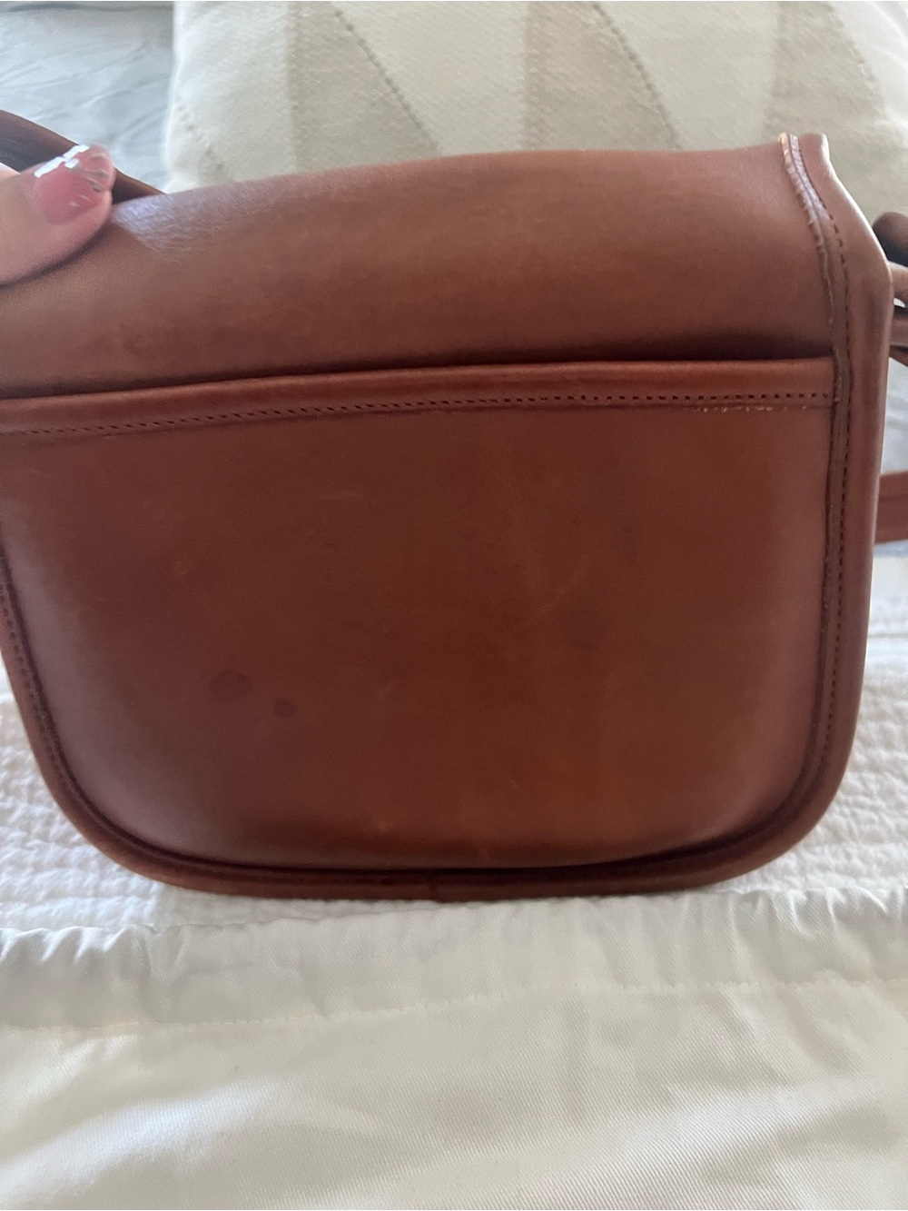 Vintage Coach  Chestnut Brown Leather Saddle Crossbody with Gold Turnlock - Picture 4 of 7